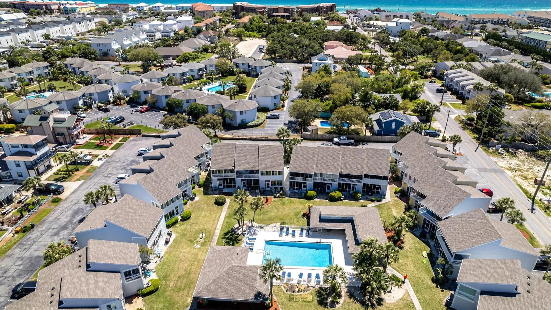 Apartment Sandpiper Cove 9203- By Holiday Isle Properties Destin